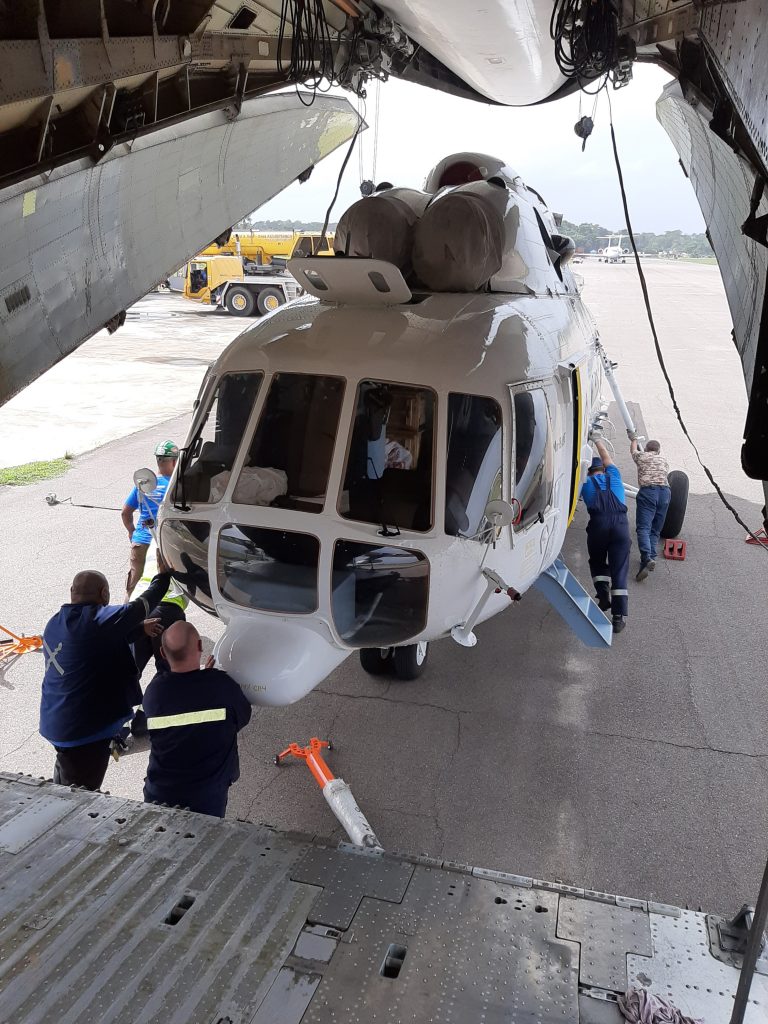 Ми-8АМТ компании "Русские Вертолетные Системы"